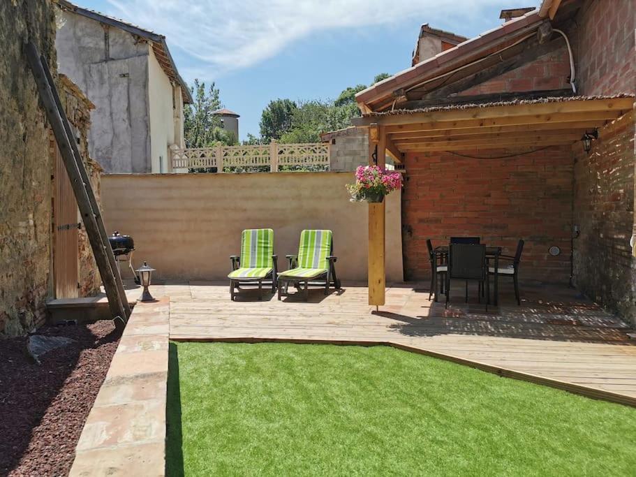 Montpezat  Gite Le Jardin Secret Et Gite Au Temps Suspendu מראה חיצוני תמונה